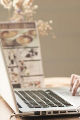 Beige und Grau Minimalistisch Zitat Instagram-Beitrag - 1